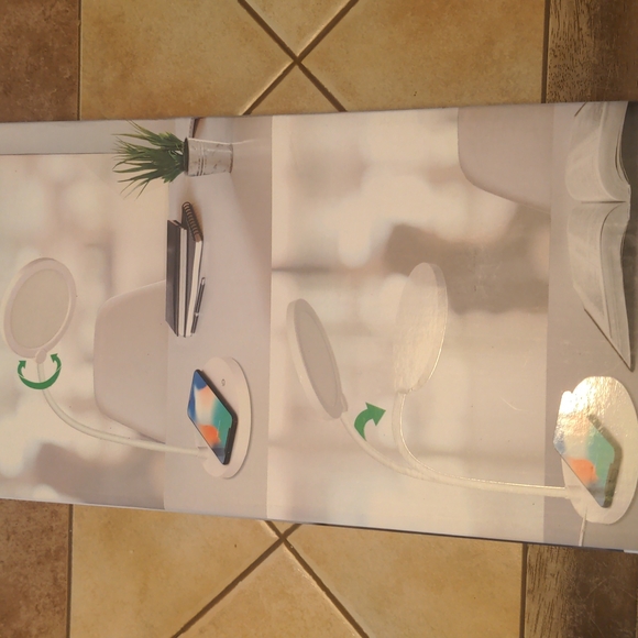 IHome LED+wireless charging station new in sealed box - Picture 5 of 10